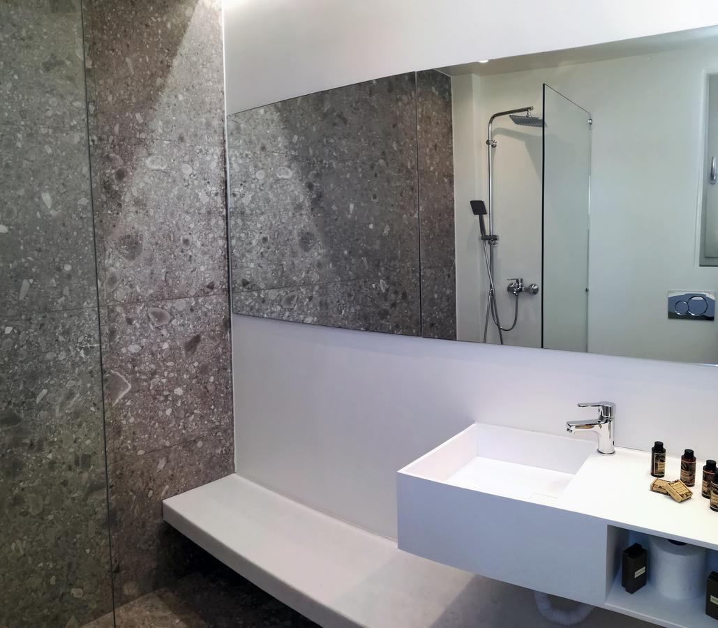 Paralos Apartment *