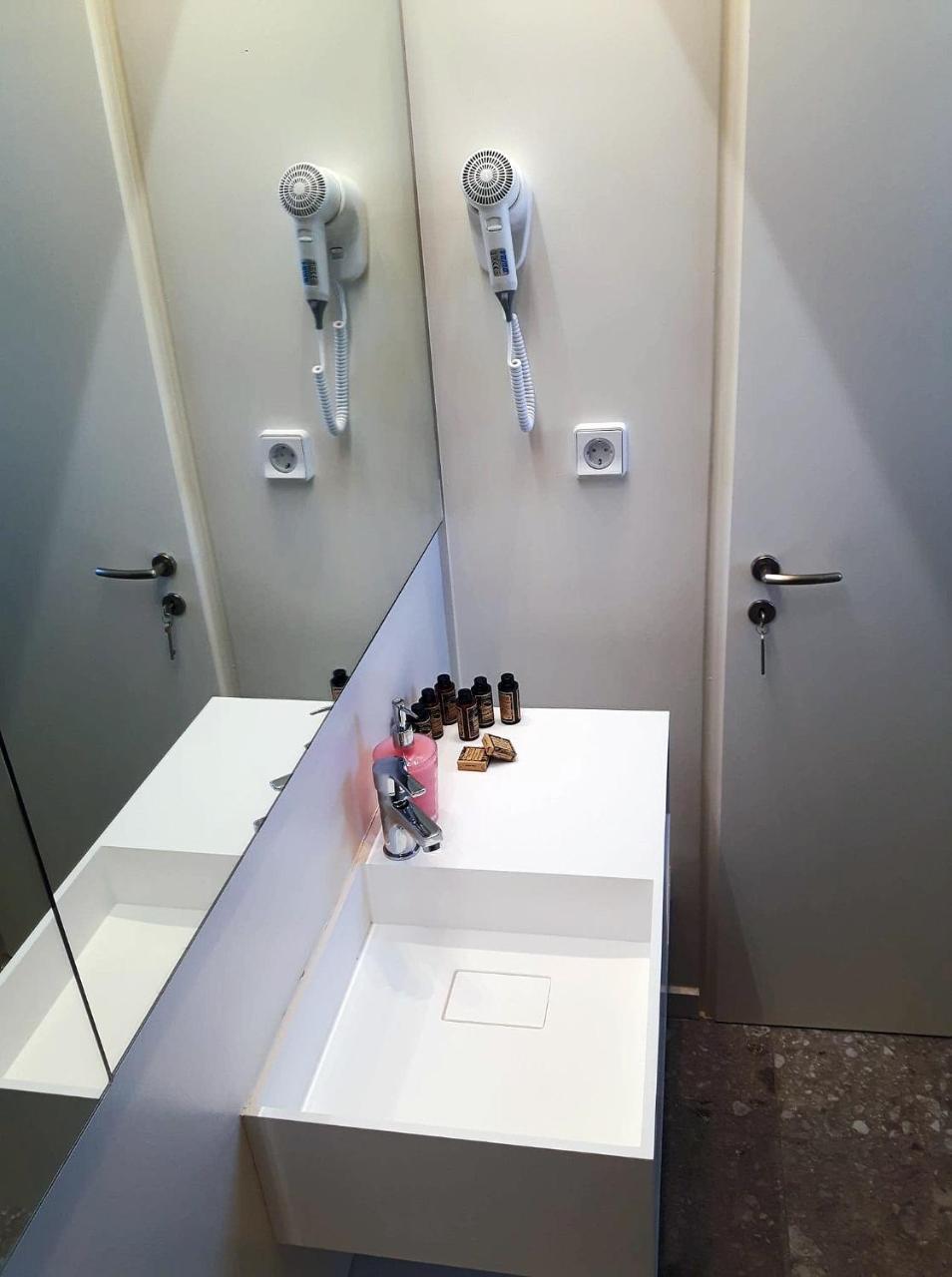 Paralos Apartment *