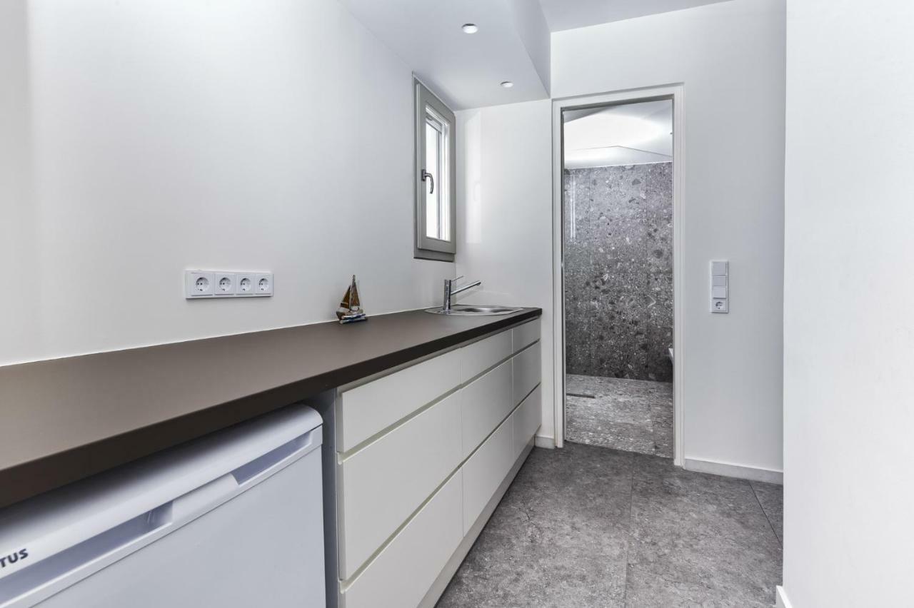 Paralos Apartment
